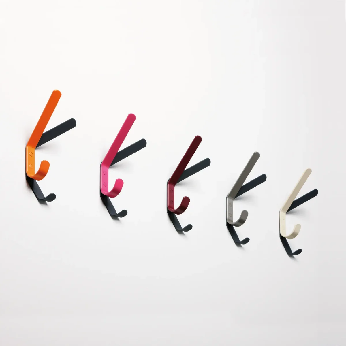 SCHATTENWURF: Doppel-Wandhaken von Kirchhoff & Euwens